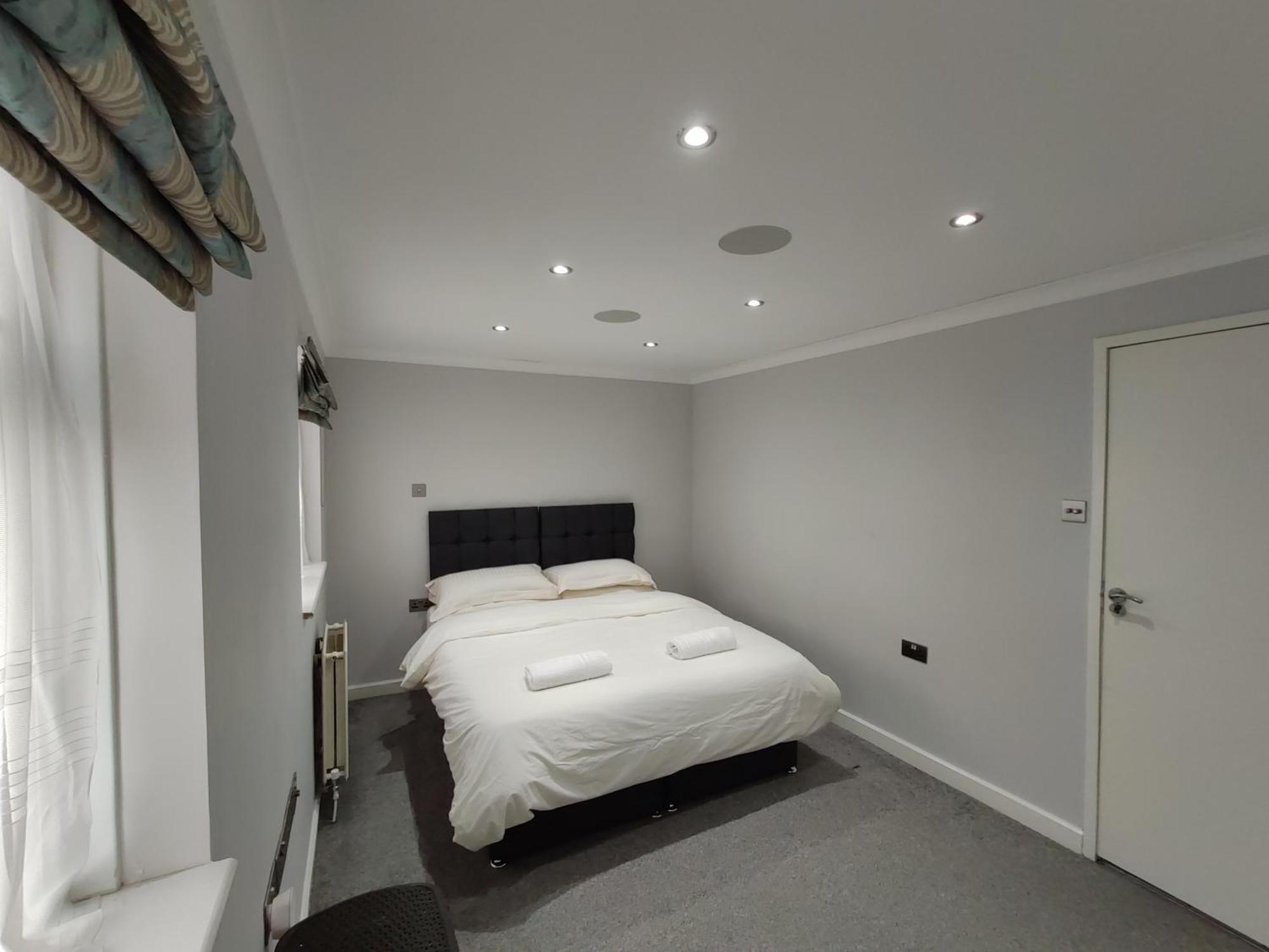 Elegant 3-Bedroom Home, Sleeps Up To 5 Guest. South Ockendon エクステリア 写真